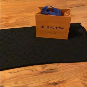 Louis Vuitton monogram shawl black